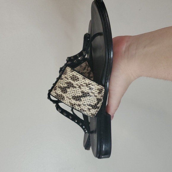 Donald J Pliner Lacy SP Animal Printed Sandals Size 8 Ankle Strap Stud Details - Picture 3 of 12